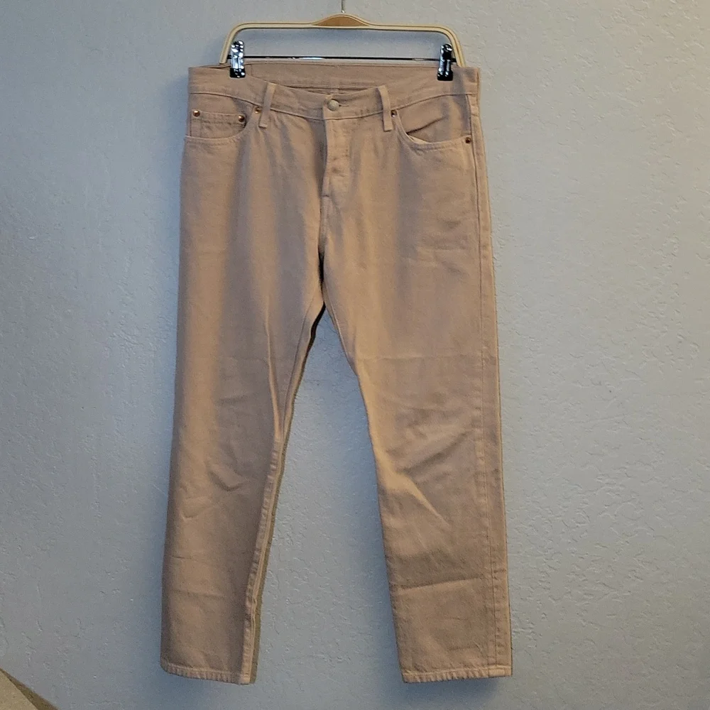 LEVIS Light Colored 501 Button Fly Jeans 32